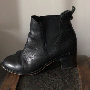 Ankle boots
